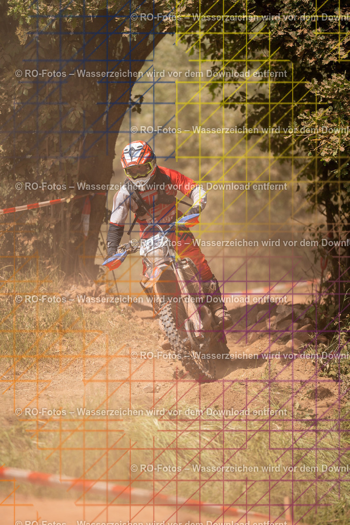 Wolfshausen 5 Lauf -809 | Sportfotografie von RO-Fotos: Motorsport, Motocross, Enduro, Laufveranstaltungen und Triathlon. Professionelle Fotos von Sportlern und Events. - Realisiert mit Pictrs.com