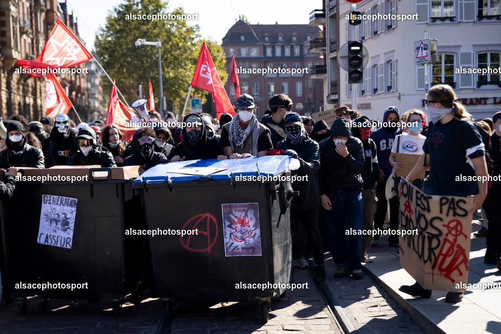 _B7A0042 | manifestation de lycéens à Strasbourg, le 6 octobre 2026, dans le cadre d’un mouvement national de protestation contre les conditions d’apprentissage. - Realisiert mit Pictrs.com