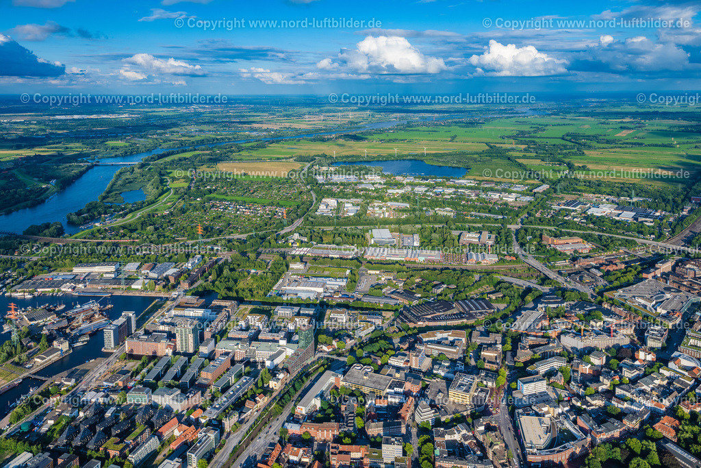 Hamburg_Harburg_Gewerbegebiet_ELS_9240040823 | HAMBURG 09.08.2023 Gewerbegebiet und Firmenansiedlung Großmoorbogengraben in Harburg in Hamburg. // Industrial estate and company settlement Grossmoorbogengraben in Harburg in Hamburg. Foto: Martin Elsen