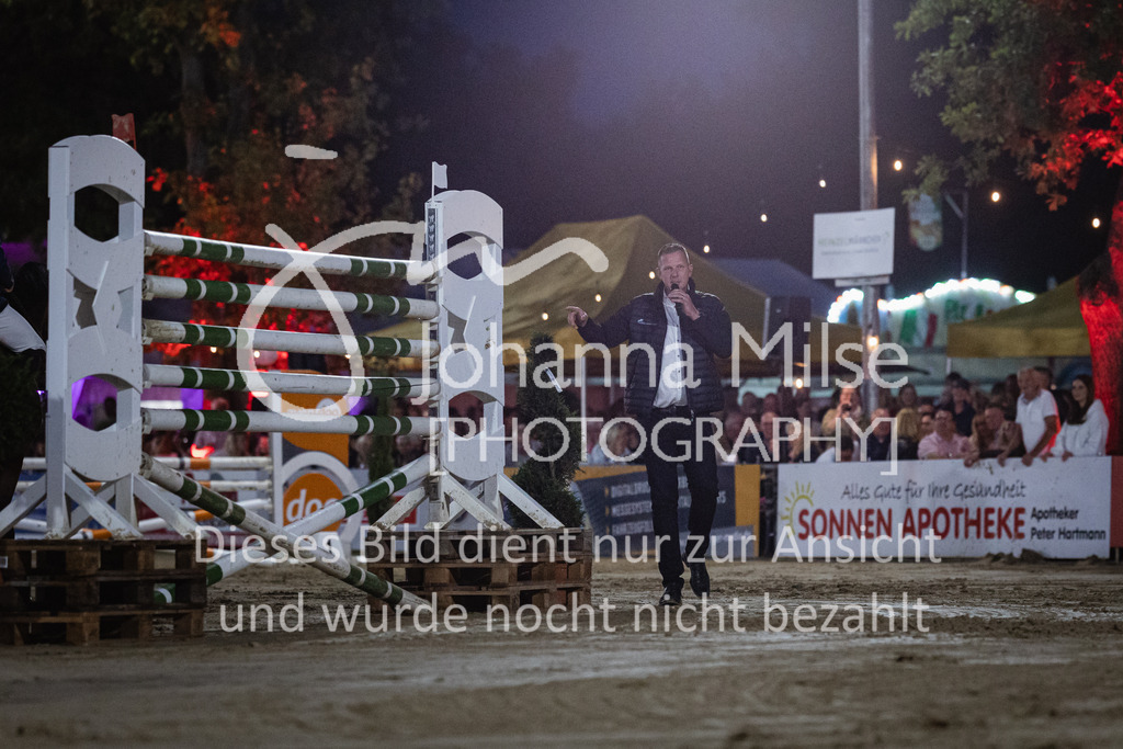 230826_Delbrueck_Barriere-134 | Deine schönsten Turniermomente als professionelle Fotos! Entdecke hochwertige Pferdesport-Fotografie im Online-Shop. Jetzt Fotos finden & bestellen!
