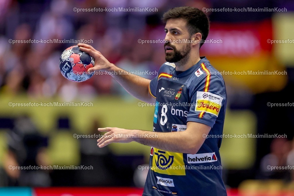 EHF17012601128 | 17.01.2026, Handball, Men's EHF EURO 2026, Österreich - Spanien, Jyske Bank Boxen in Herning, Dänemark, Preliminary Round:  Agustin Casado Marcelo (Espania #08) 