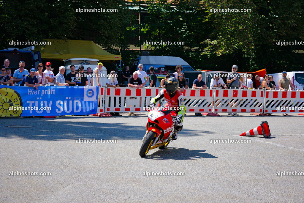 P1036877-2 | Erleben Sie atemberaubende, hochqualitative Fotos Ihrer Fahrt entlang der malerischen Alpenstraßen. Besuchen Sie alpineshots.com, um professionelle Aufnahmen Ihrer unvergesslichen Reise zu finden und zu kaufen - Realisiert mit Pictrs.com