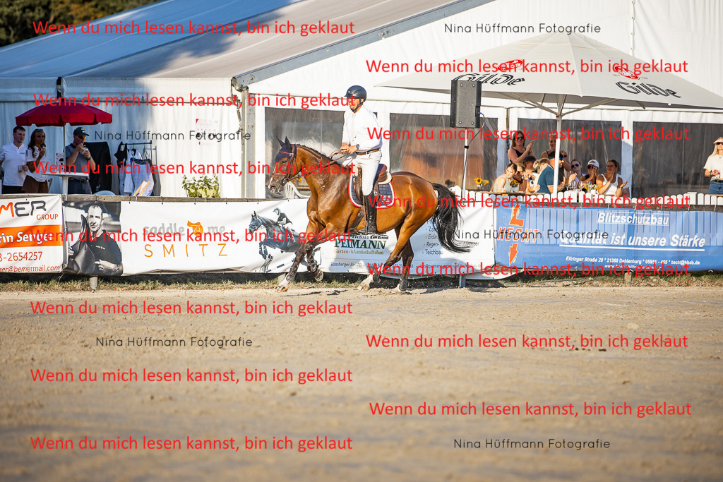 BK1A8859 | Turnierbilder Turnierfotos Nina Hüffmann Turnierfotografie Pferdefotografie Tierzeichnung Haustierzeichnung Pferdezeichnung Hundezeichnung Videograf  - Realisiert mit Pictrs.com