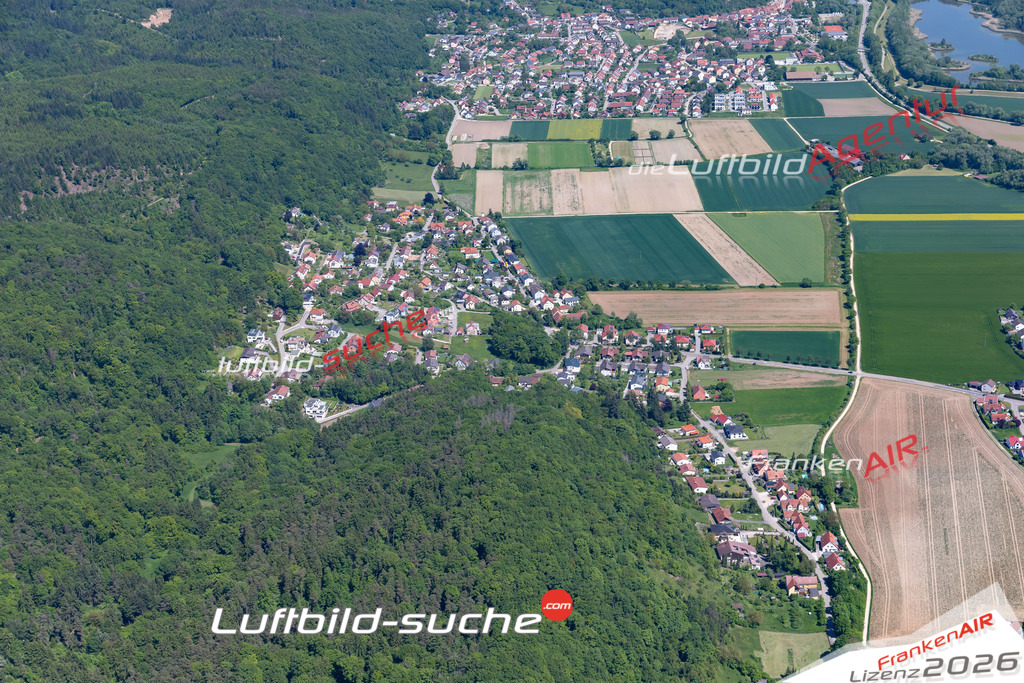 Das Luftbild der Stadt Tegernheim wurde 2021 vom Flugzeug heraus erstellt (keine Drohne) Aufnahmehöhe ca.450 Meter- hohe Bildauflösung und Druck-Qualität garantiert!