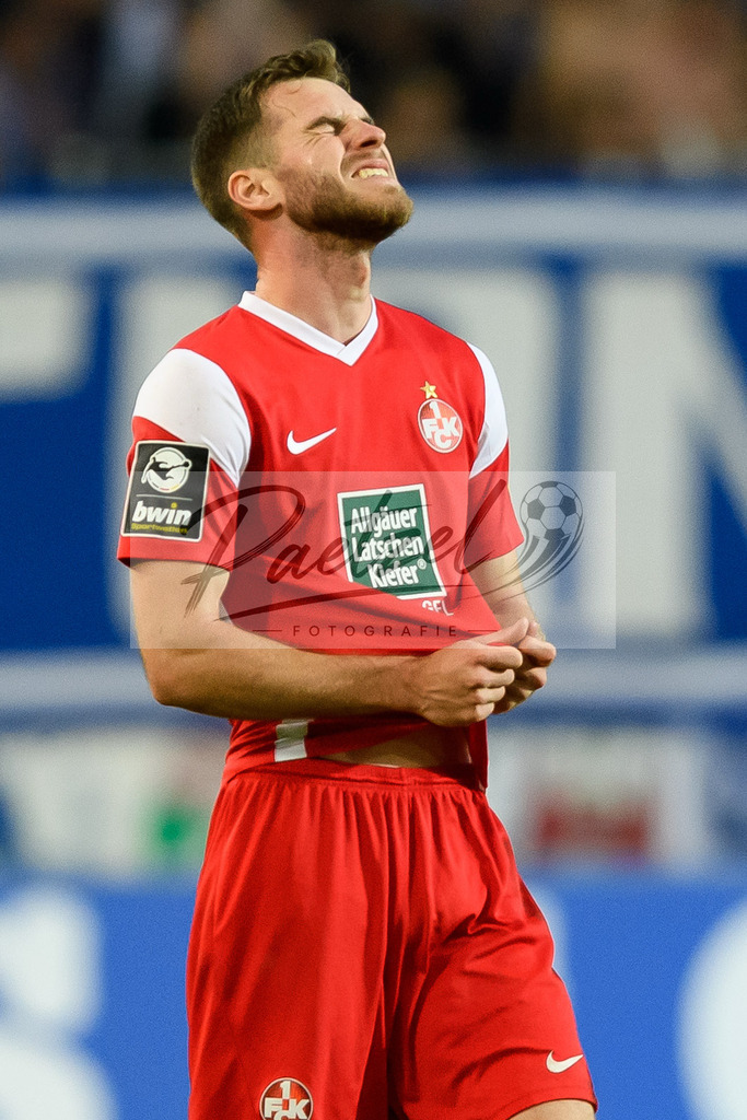 FCMFCK20210904_069 | Fussball, Herren: Kevin Kraus (1. FC Kaiserslautern) enttaeuscht beim Spiel der 3. Liga zwischen 1. FC Magdeburg und 1. FC Kaiserslautern in der MDCC-Arena am 04.09.2021 in Magdeburg, Deutschland.DFB / DFL REGULATIONS PROHIBIT ANY USE OF PHOTOGRAPHS AS IMAGE SEQUENCES AND/OR QUASI-VIDEO. - Realisiert mit Pictrs.com