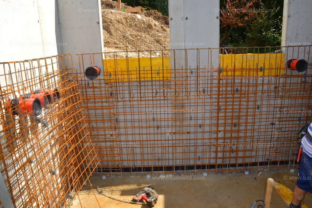 bib-lg04-betonarbeiten-0072 | Nach LV-Leistungsgruppen sortierte Detailfotos über den Bau eines Hauses. Alle Hausbau-Bilder direkt vom Urheber und Autor der Website Haus-Selber-Bauen.com