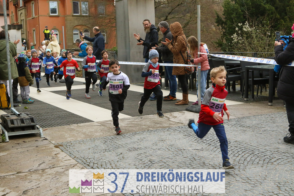 AOK JuniorCup 400m | 3Koenigslauf 2023 - Realisiert mit Pictrs.com