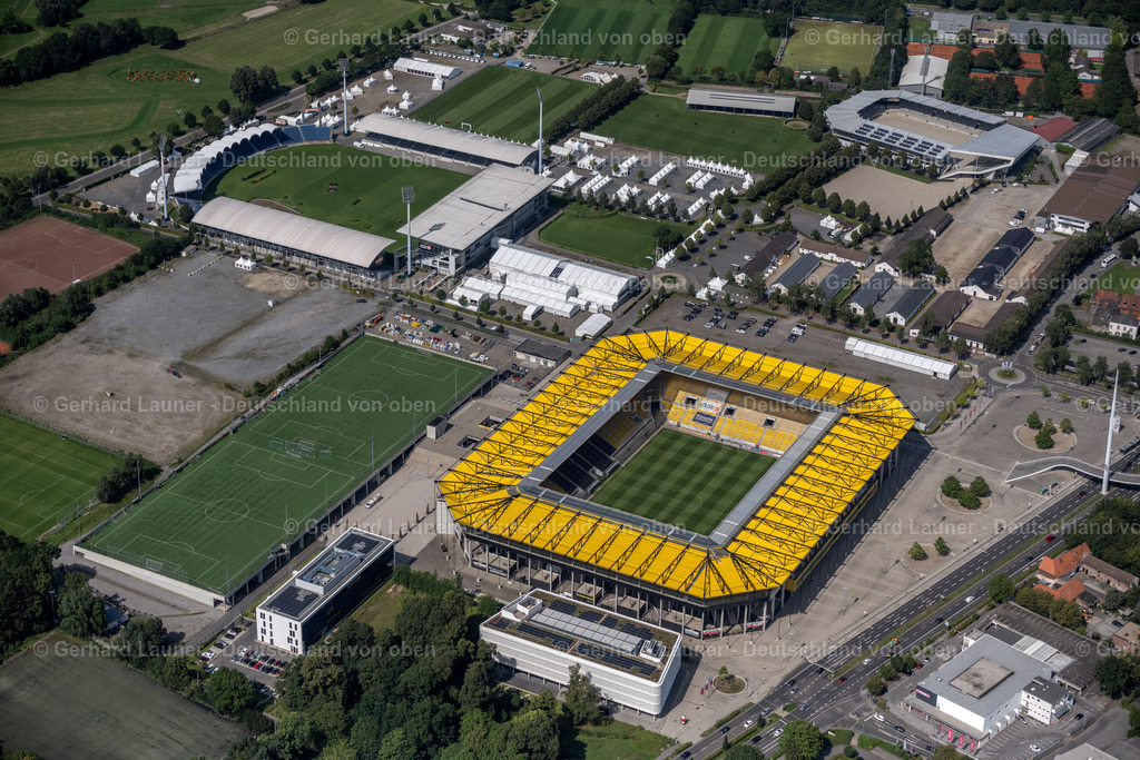 4049206 | Der Tivoli ist das Fußballstadion von Alemannia Aachen im Sportpark Soers im nordrhein-westfälischen Aachen auf dem ehemaligen Gut Tivoli.
