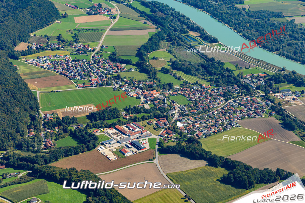 Aktuelles Luftbild von Neumühle Perach Kauf mit Lizenz / Bildrechten möglich- Die Luftaufnahme wurde 2021 mittels UL-Flugzeug erstellt ( keine Drohne ) - hochauflösende Kamera-Systeme von  Canon -Beste Qualität - Für grossformatige Ausdrucke geeignet. Die Geschenkidee !