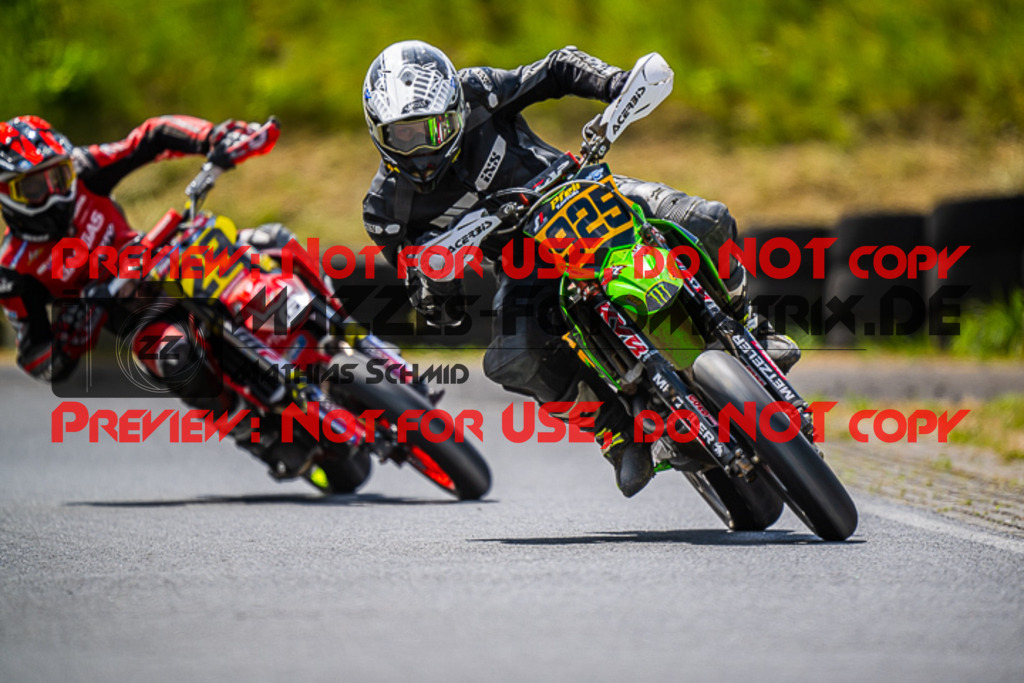 MaZZes_FotoMatrix_220528_1177 | Fotograf Mathias Schmid
Sportfotograf,
Eventfotograf,
Hochzeitsfotograf,
Portraitfotograf