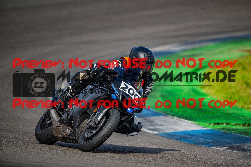 MaZZes_FotoMatrix_240701_6007705_0704 | INST