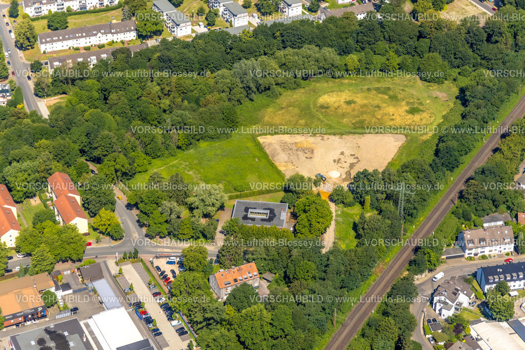 Essen230702740 | Luftbild, Baustelle und Wiesenfläche Düppenberg am Pausmühlenbach, Tagesklinik Philippusstift Düppenberg, Borbeck-Mitte, Essen, Ruhrgebiet, Nordrhein-Westfalen, Deutschland