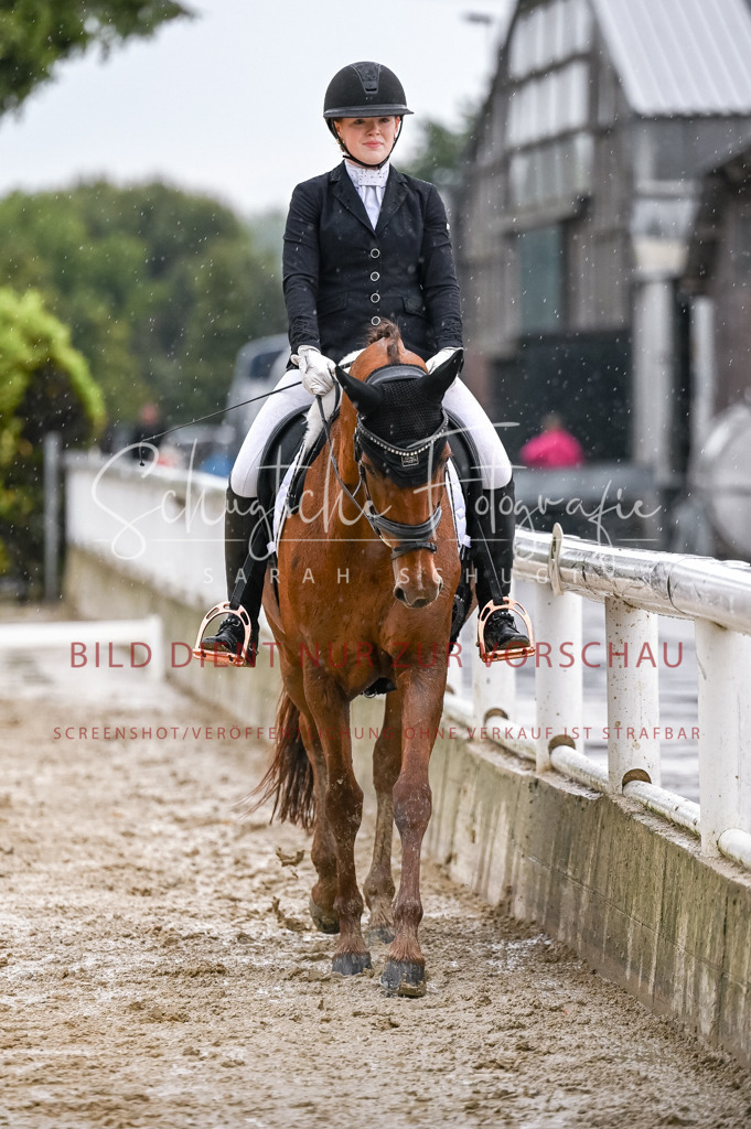 Schugtsche-Aluta25-55.Dressurreiterprf.L1Tr-255 | Schugtsche Fotografie - Realisiert mit Pictrs.com