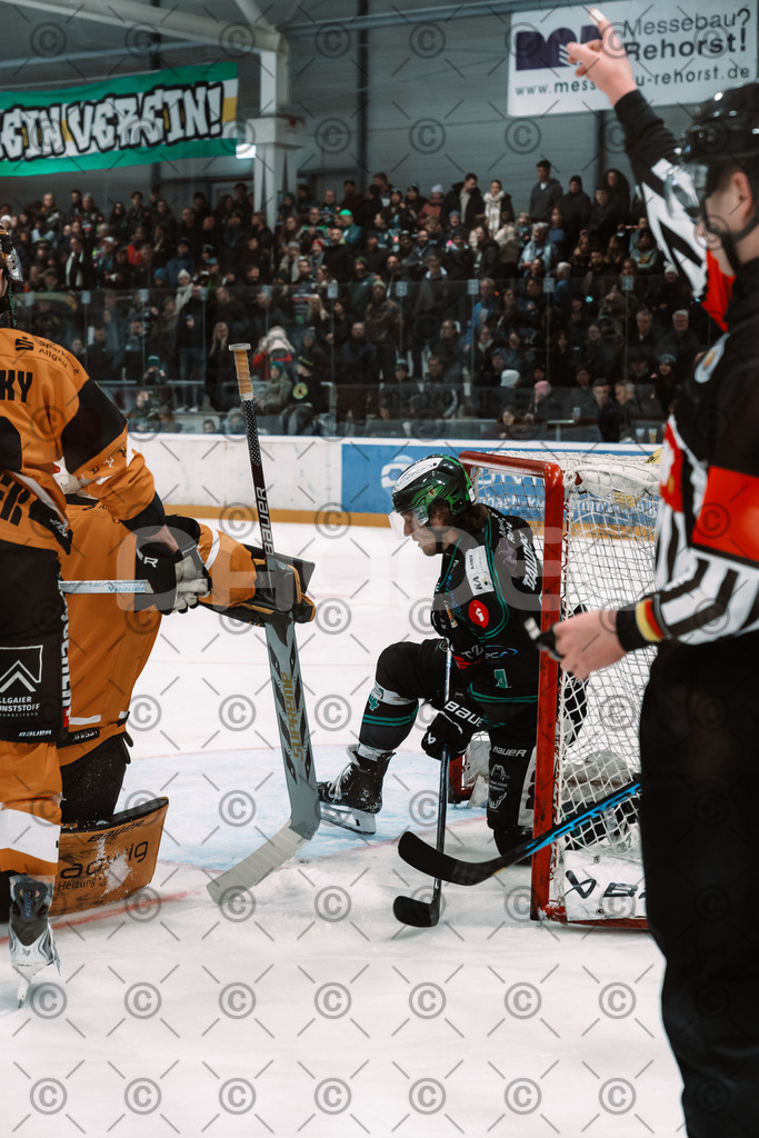 Alligators_vs_Fuessen_26.10.2025-058 | Höchstadt Alligators Fotogalerie: Eishockey-Action aus Franken. Professionelle Spielfotos, Portraits & Stadionbilder zum Download. Jetzt entdecken! - Realisiert mit Pictrs.com