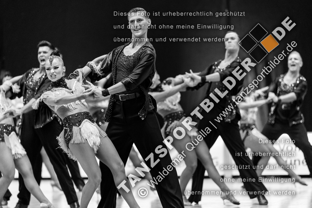 20240113-11042 | Hier finden Sie Tanz Bilder vom Latein und Standard Formationen tanzen. Sportbilder vom Tanzsport. Schöne Fotos und von Weltmeisterschaft, Europameisterschaft, Bundesliga, Regionalliga, Oberliga und Landesliga sowie von GOC Stuttgart, DanceComp, WM Bremen
