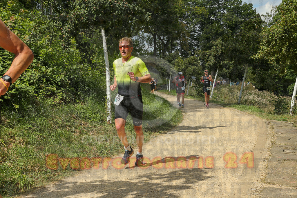 250824_1339_EX1_3152 | Sportfotografie im Rhein-Sieg Kreis, Köln, Bonn, NRW, Rheinland Pfalz, Hessen, etc. Unser Tätigkeitsfeld umfasst den Laufsport vom Volkslauf über den Marathon, Duathlon, Triathon bis zum Ultralauf wie Kölnpfad Ultra oder Schindertrail.