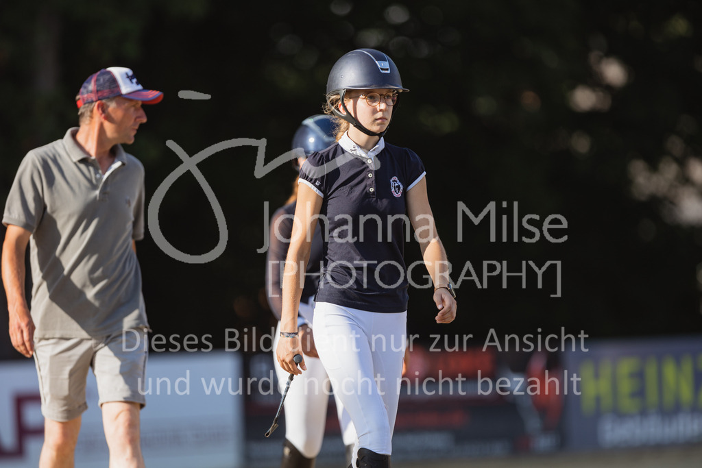 220825_Delbrueck_PonyTrophy-112 | Deine schönsten Turniermomente als professionelle Fotos! Entdecke hochwertige Pferdesport-Fotografie im Online-Shop. Jetzt Fotos finden & bestellen!