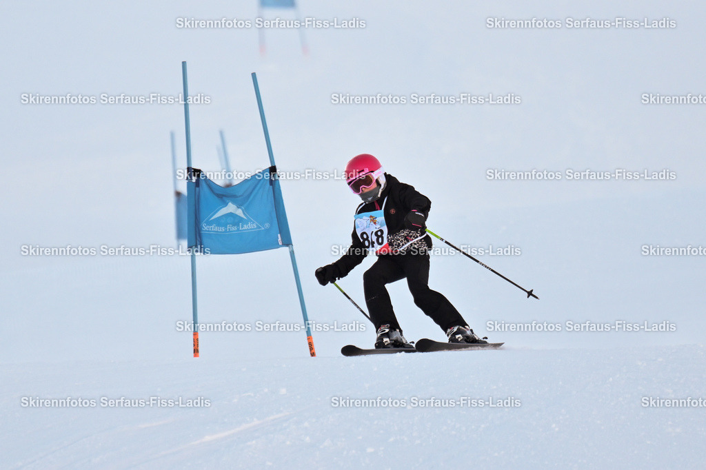 SRF_25.12.2025_0156 | Skirennfotos,Serfaus,Fiss,Ladis,Kinderskirennen,Winter,Tirol,Oberland,skirace,SFL,feelfree,weil wir's genießen,ski,Ski,skifahren,Sonnenplateau, - Realisiert mit Pictrs.com
