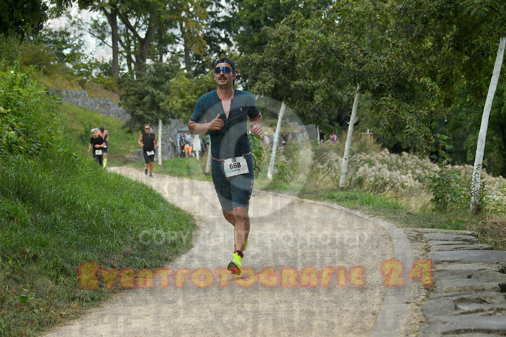 250824_1429_EX1_6407 | Sportfotografie im Rhein-Sieg Kreis, Köln, Bonn, NRW, Rheinland Pfalz, Hessen, etc. Unser Tätigkeitsfeld umfasst den Laufsport vom Volkslauf über den Marathon, Duathlon, Triathon bis zum Ultralauf wie Kölnpfad Ultra oder Schindertrail.