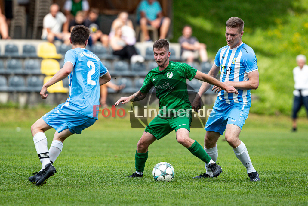SG Hungerbach gegen TSV Brunnthal | Fußball Kreisliga Herren Oberbayern Zugspitze Gruppe 1, SG Hungerbach gegen TSV Brunnthal, 20240803,Alois BACHMANN (TSV Brunnthal 10) im Duell mit Max HABERMANN (SG Hungerbach 16),2024-08-03 in Huglfing (Sportpark Huglfing), Max HABERMANN (SG Hungerbach 16), Alois BACHMANN (TSV Brunnthal 10)Copyright: WolfgangxLindner www.foto-lindner.de