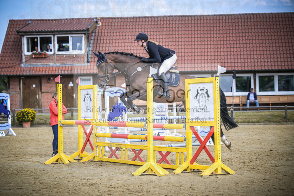 DOS_6118 | Entdecke hochwertige Reitturnierfotos von Foto Oger. Professionell, emotional und authentisch – jetzt Lieblingsmomente im Shop bestellen.Deutschlandweite Turnierfotografie. - Realisiert mit Pictrs.com