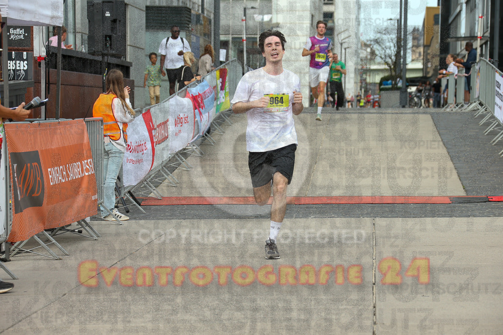 250920_1321_EX1_4123 | Sportfotografie im Rhein-Sieg Kreis, Köln, Bonn, NRW, Rheinland Pfalz, Hessen, etc. Unser Tätigkeitsfeld umfasst den Laufsport vom Volkslauf über den Marathon, Duathlon, Triathon bis zum Ultralauf wie Kölnpfad Ultra oder Schindertrail.