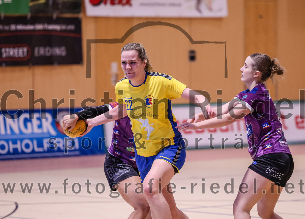 2025-02-15_005_SpVgg_Altenerding_gegen_MTV_Pfaffenhofen | Erding, Deutschland, 15.02.2025:Handball, Bezirksoberliga Frauen Altbayern 2024 / 2024, 14. Spieltag, SpVgg Altenerding gegen MTV Pfaffenhofen, Endergebnis: 27:23Daniela Reiher (MTV Pfaffenhofen, #22)Foto: Christian Riedel / fotografie-riedel.net