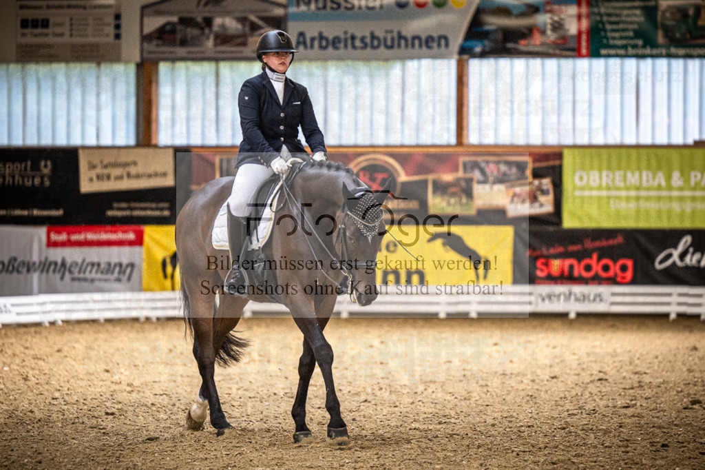 DOS_1383 | Entdecke hochwertige Reitturnierfotos von Foto Oger. Professionell, emotional und authentisch – jetzt Lieblingsmomente im Shop bestellen.Deutschlandweite Turnierfotografie. - Realisiert mit Pictrs.com