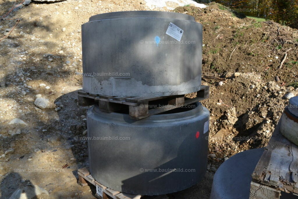 bib-lg03-abwasserkanal-0022 | Nach LV-Leistungsgruppen sortierte Detailfotos über den Bau eines Hauses. Alle Hausbau-Bilder direkt vom Urheber und Autor der Website Haus-Selber-Bauen.com