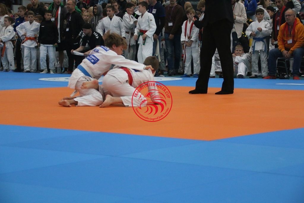 MSY-2022-10-29-7831 | Fotos vom Adler Cup - Pictures from Adler Cup

Hier findet Ihr alle Eindrücke und großen Momente der Adler Cup Wochenenden. Here you will find all impressions and great moments of the Adler Cup weekends. - Realisiert mit Pictrs.com