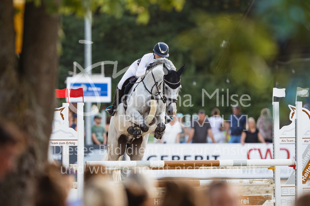 220825_Delbrueck_A1-Mannschaft-311 | Deine schönsten Turniermomente als professionelle Fotos! Entdecke hochwertige Pferdesport-Fotografie im Online-Shop. Jetzt Fotos finden & bestellen!
