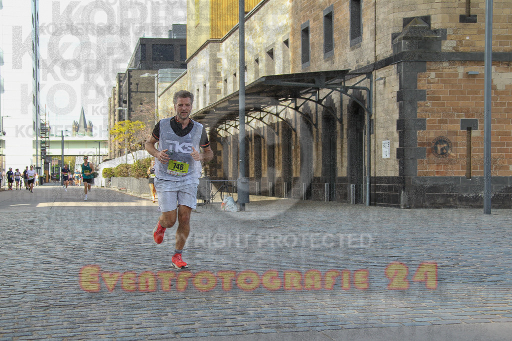 250920_1452_EV4_7320 | Sportfotografie im Rhein-Sieg Kreis, Köln, Bonn, NRW, Rheinland Pfalz, Hessen, etc. Unser Tätigkeitsfeld umfasst den Laufsport vom Volkslauf über den Marathon, Duathlon, Triathon bis zum Ultralauf wie Kölnpfad Ultra oder Schindertrail.