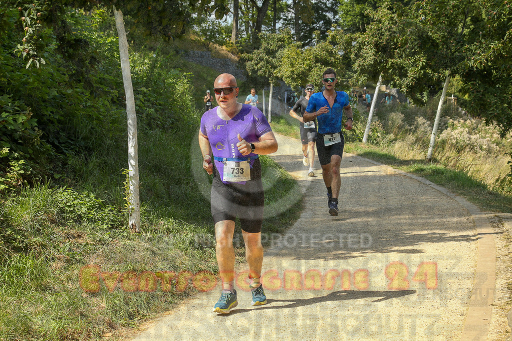 250824_1442_EX1_7231 | Sportfotografie im Rhein-Sieg Kreis, Köln, Bonn, NRW, Rheinland Pfalz, Hessen, etc. Unser Tätigkeitsfeld umfasst den Laufsport vom Volkslauf über den Marathon, Duathlon, Triathon bis zum Ultralauf wie Kölnpfad Ultra oder Schindertrail.