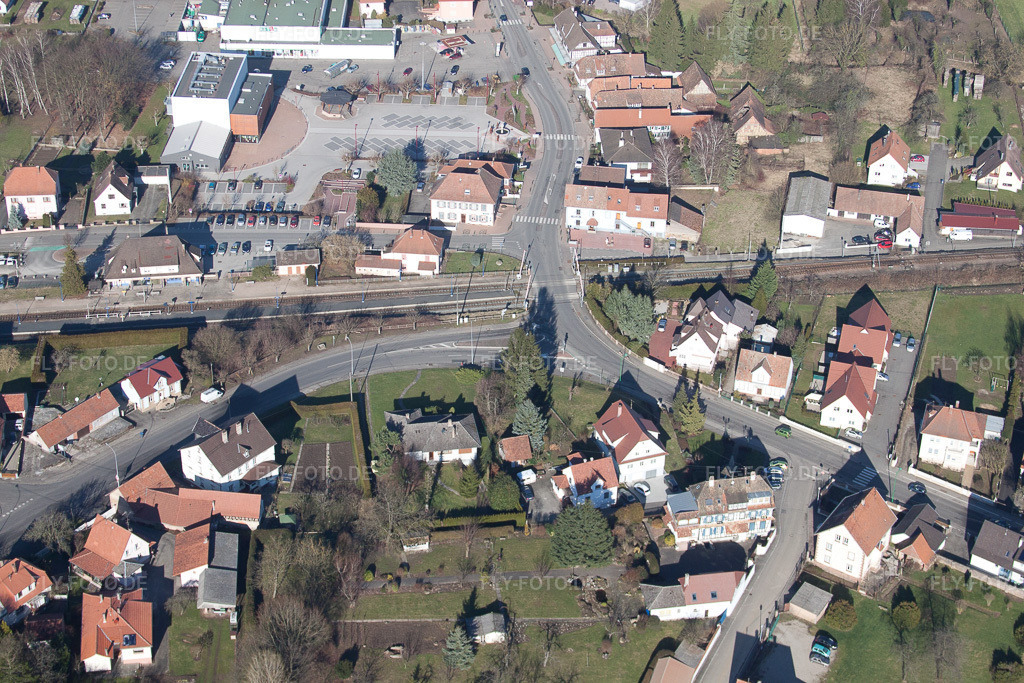 Luftbild: Ortsansicht in Soultz-sous-Forêts im Bundesland Bas-Rhin in Frankreich. Foto: IMG_37455.jpg vom 07.02.2011 durch Werner Riehm/FLY-FOTO.de