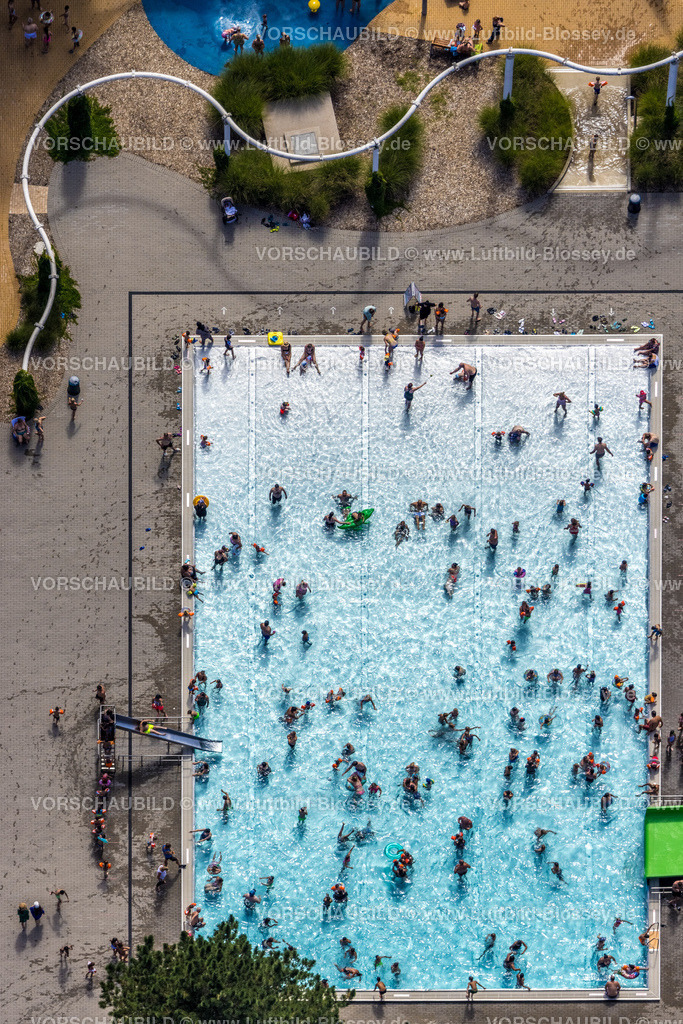 Oberhausen220800521 | Luftbild, Revierpark Vonderort, Vonderort Freibad, Schwimmbad und Badegäste, Osterfeld, Oberhausen, Ruhrgebiet, Nordrhein-Westfalen, Deutschland