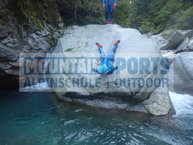 P1010052 | Bestelle die Bilder deines Berg- oder Wasser-Abenteuers mit Mountain Sports bequem von zu Hause aus direkt über unseren Online Fotoshop von pictrs.com. - Realisiert mit Pictrs.com