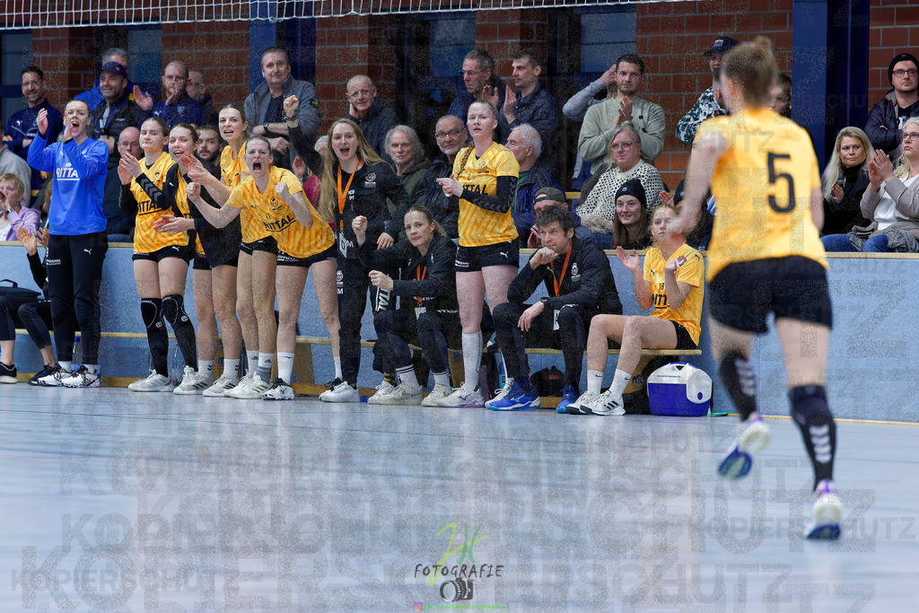 Handball Frauen Oberliga Mitte, HSG Eibelshausen/Ewersbach - HSG Lumdatal | Handball Frauen Oberliga Mitte, HSG Eibelshausen/Ewersbach - HSG Lumdatal am 21.02.2026 in Dietzhölztal-Steinbrücken (Sporthalle am Hammerweiher)Photo © 2026 - Jörg Heinrich - Realisiert mit Pictrs.com