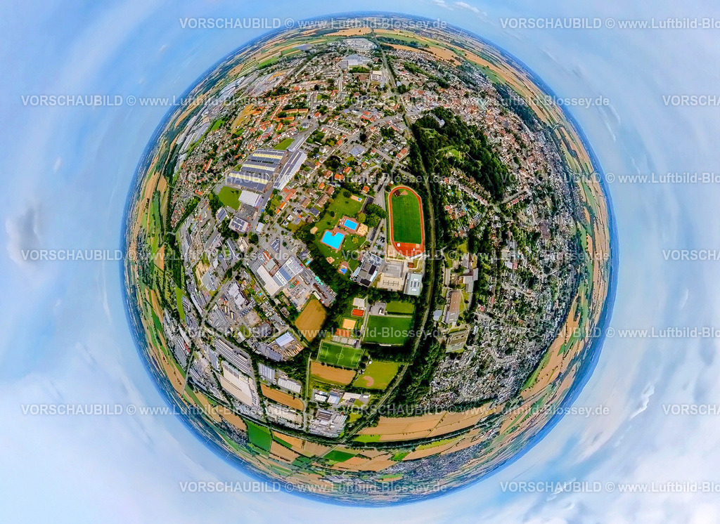 Werl240790042Freizeitbad | Luftbild, Sportpark Werl, Freizeitbad Werl Schwimmbad und Freibad mit Wasserrutsche, Fußballstadion Heinrich Buchgeister Stadion, Neubau Sporthalle Am Salzbach, Baumallee an der Bahnlinie, Erdkugel, Fisheye Aufnahme, Fischaugen Aufnahme, 360 Grad Aufnahme, tiny world, little planet, fisheye Bild, Werl, Soester Börde, Nordrhein-Westfalen, Deutschland