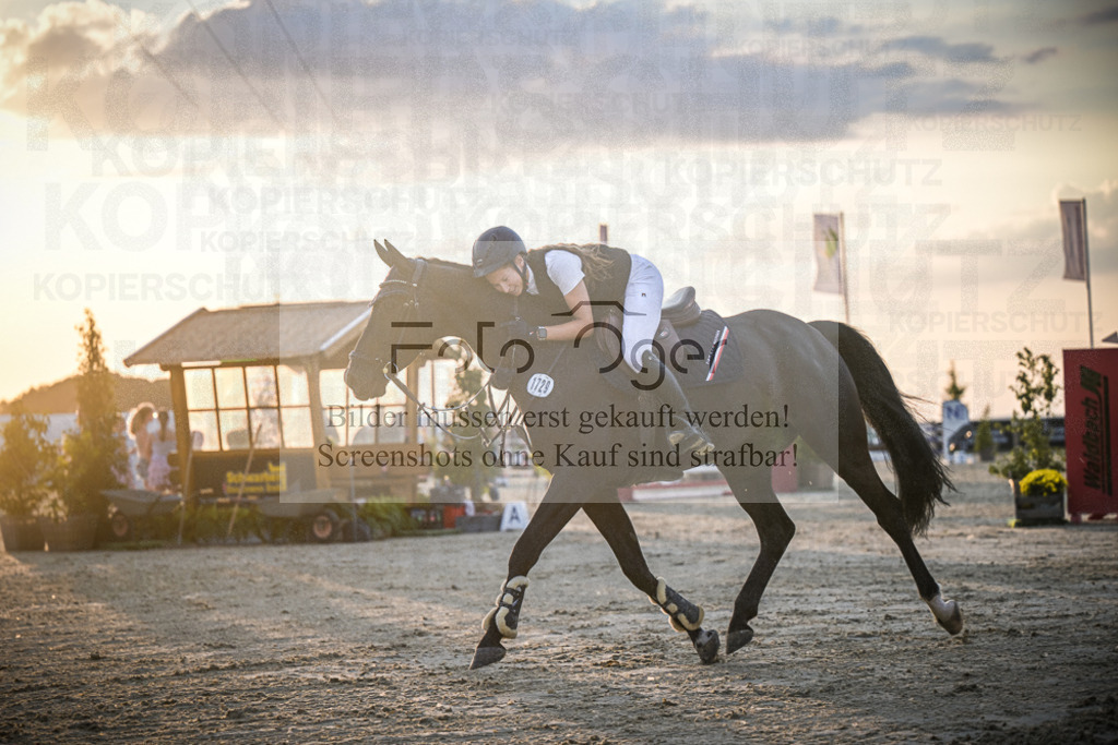 DOS_1613 | Entdecke hochwertige Reitturnierfotos von Foto Oger. Professionell, emotional und authentisch – jetzt Lieblingsmomente im Shop bestellen.Deutschlandweite Turnierfotografie. - Realisiert mit Pictrs.com