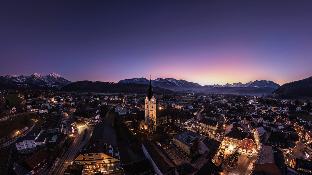 8378C61B-BA66-4CD0-8F0B-B7E566EFBABF | Fotografie die berührt. - Realisiert mit Pictrs.com