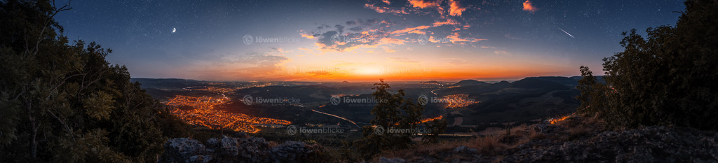 Nachtaufnahme von Donzdorf vom Messelstein im Sommer | löwenblicke | shop