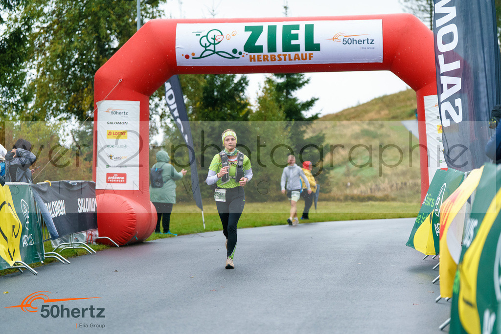 50Hertz-Zielbilder Herbstlauf | Rennsteig-Herbstlauf am 5. Oktober 2025 - Neuhaus/Rwg. nach Masserberg