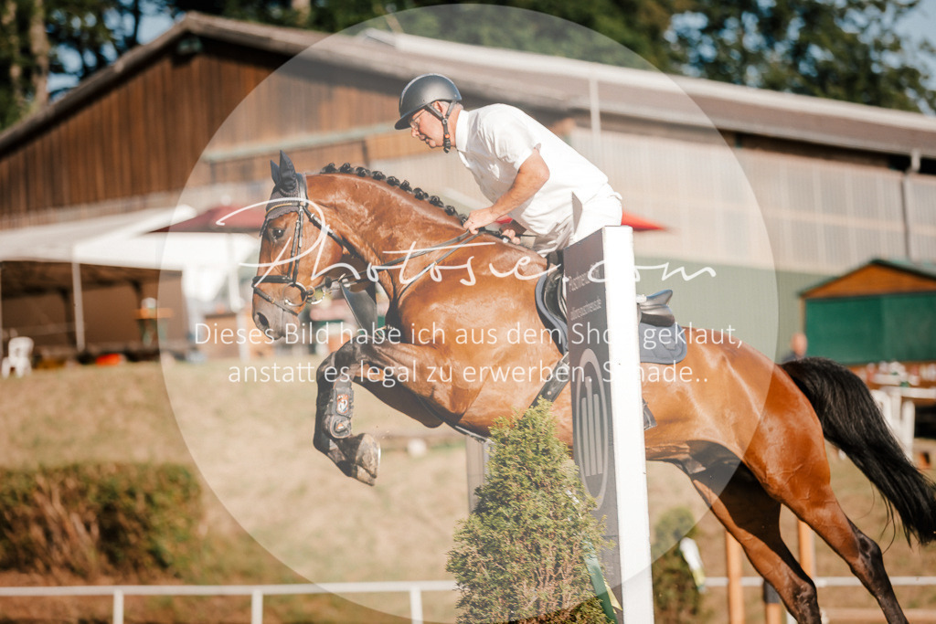 3I6A6030 | Stimmungsvolle Portraits und Reitsportfotografie im Ruhrgebiet und im Münsterland.

Pferdefotografie, Hundefotografie, Tierfotografie, Reportagen, Portraits von Tier und Mensch, Turnierfotografie in Bochum, Recklinghausen, Marl, Haltern am See, Dülmen.. - Realisiert mit Pictrs.com