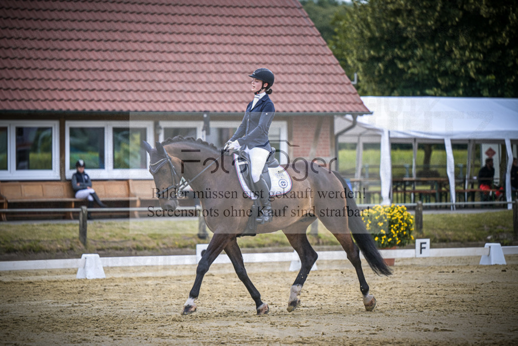 DOS_4647 | Entdecke hochwertige Reitturnierfotos von Foto Oger. Professionell, emotional und authentisch – jetzt Lieblingsmomente im Shop bestellen.Deutschlandweite Turnierfotografie. - Realisiert mit Pictrs.com