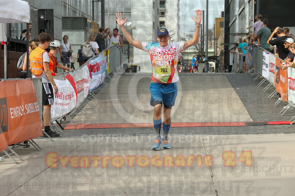 250920_1524_EX1_9317 | Sportfotografie im Rhein-Sieg Kreis, Köln, Bonn, NRW, Rheinland Pfalz, Hessen, etc. Unser Tätigkeitsfeld umfasst den Laufsport vom Volkslauf über den Marathon, Duathlon, Triathon bis zum Ultralauf wie Kölnpfad Ultra oder Schindertrail.