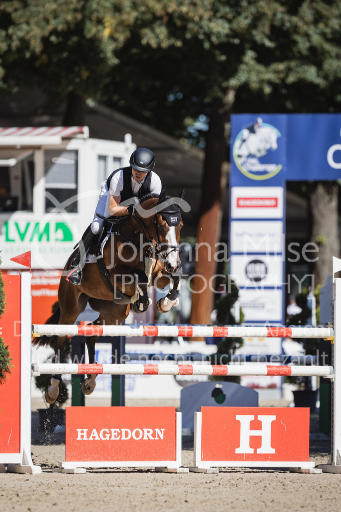 230908_OWLCh_MediumTour-140 | Deine schönsten Turniermomente als professionelle Fotos! Entdecke hochwertige Pferdesport-Fotografie im Online-Shop. Jetzt Fotos finden & bestellen!