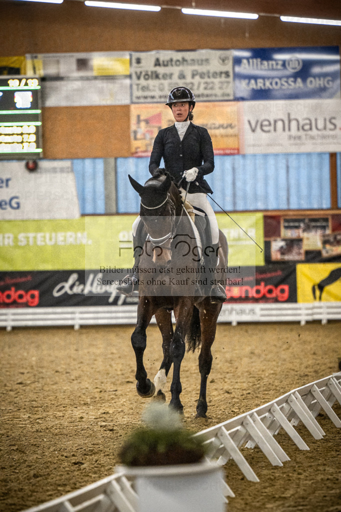 DOS_1033 | Entdecke hochwertige Reitturnierfotos von Foto Oger. Professionell, emotional und authentisch – jetzt Lieblingsmomente im Shop bestellen.Deutschlandweite Turnierfotografie. - Realisiert mit Pictrs.com