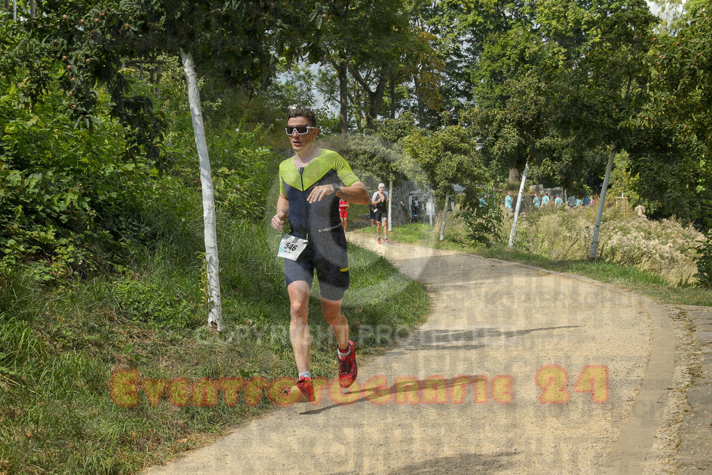 250824_1339_EX1_3180 | Sportfotografie im Rhein-Sieg Kreis, Köln, Bonn, NRW, Rheinland Pfalz, Hessen, etc. Unser Tätigkeitsfeld umfasst den Laufsport vom Volkslauf über den Marathon, Duathlon, Triathon bis zum Ultralauf wie Kölnpfad Ultra oder Schindertrail.