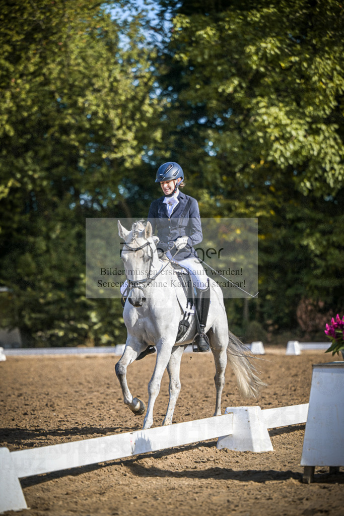 DOS_0868 | Entdecke hochwertige Reitturnierfotos von Foto Oger. Professionell, emotional und authentisch – jetzt Lieblingsmomente im Shop bestellen.Deutschlandweite Turnierfotografie. - Realisiert mit Pictrs.com