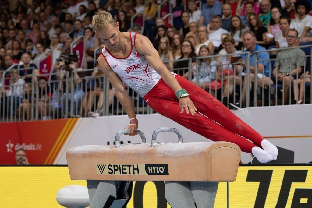DM Finals 2026; Gerätfinals Männer Pauschenpferd | DM Finals 2026; Gerätfinals Männer Pauschenpferd***Lucas Kochan bei seiner Übung - Realisiert mit Pictrs.com